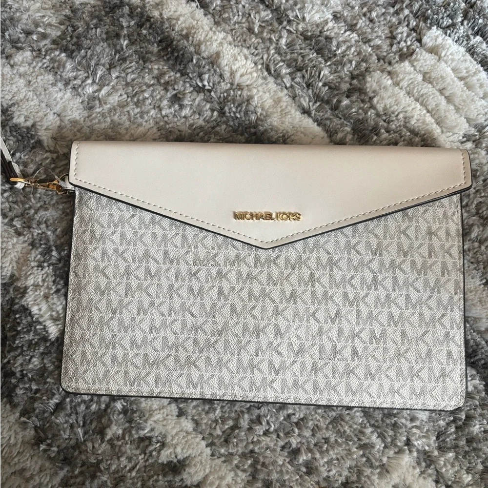 Michael Kors Cream and Signature Logo Envelope Wristlet - Picture 1 of 1
